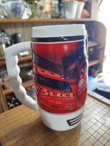 Caneca Bud