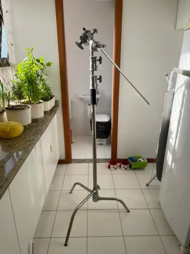 Tripé C Stand Articulado em Aço Inox
