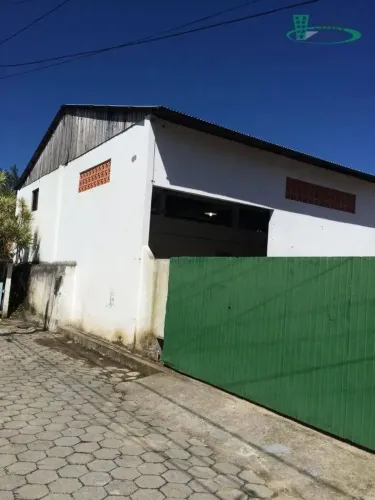 Galpão à venda, 192 m² por R$ 700.000,00 - Costeira do Pirajubaé - Florianópolis/SC