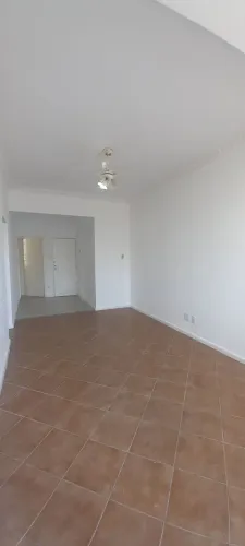 APARTAMENTO 2 QUARTOS COM DEPENDÊNCIA CATETE