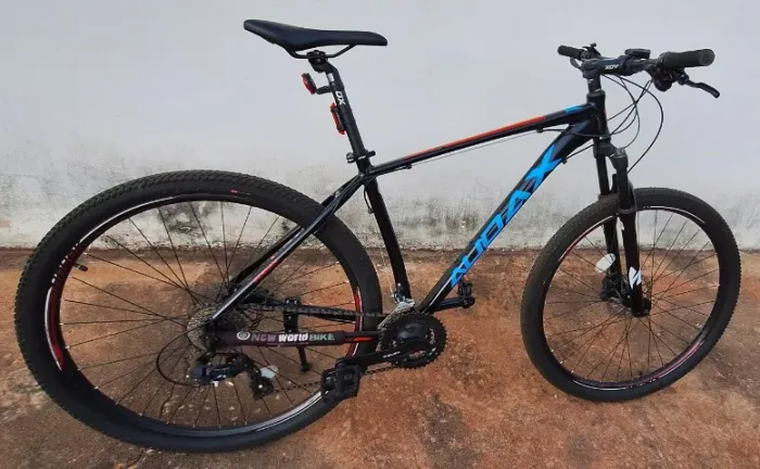 Bicicleta  Aro 29 - Quadro 19 Alumínio, Freios a Disco Hidráulicos, 24 Marchas  