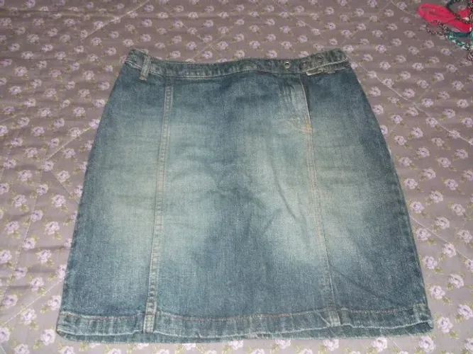 saia jeans