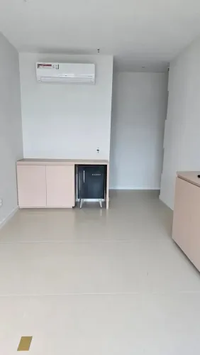 Ponto comercial/Loja/Box para venda possui 22 metros quadrados