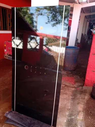 Painel para TV até 60polegadas preto brilhante medidas (L)182,(A)90,(P)1,5cm madesa