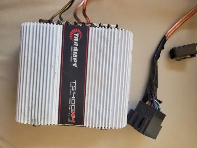 Taramps potência 400 som de carro