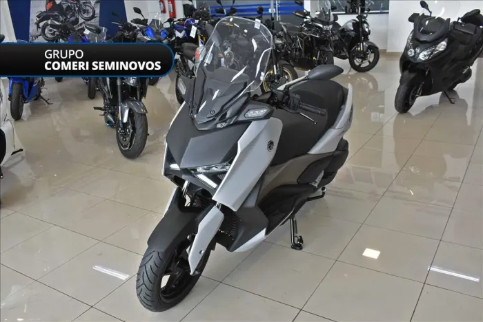YAMAHA XMAX 250 CONNECTED ABS