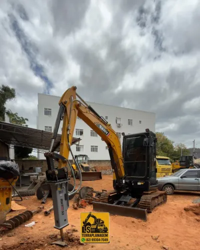 Máquinas disponíveis para locação