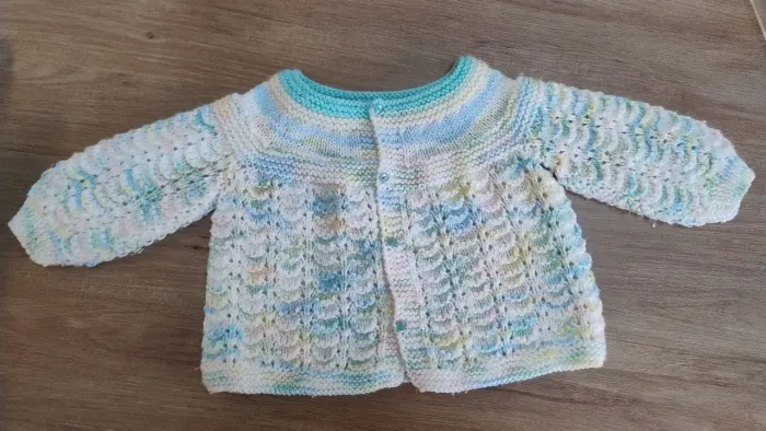Casaquinho de crochê bebê lindo