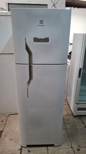 GELADEIRA ELECTROLUX DUPLEX FROST FREE FUNCIONANDO TUDO PERFEITAMENTE