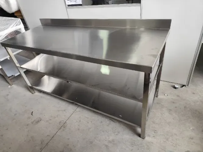 Bancada de Inox 1,10m com Rodobanca e 2 Prateleiras