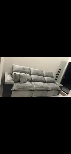 Vendo sofá seminovo retrátil e reclinável, com 1 ano e meio de uso