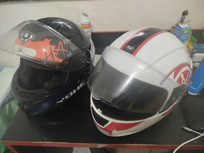 Dois Capacetes 