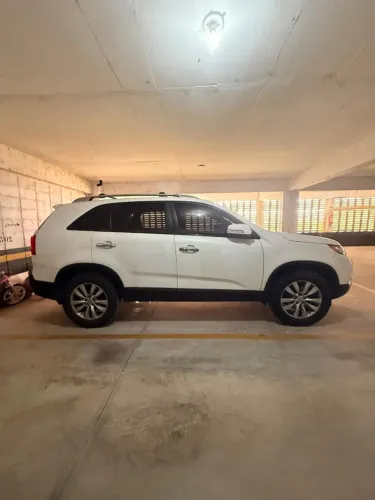 Kia Motors Sorento 3.5 V6 24V 278cv 4X2 Aut. 2012