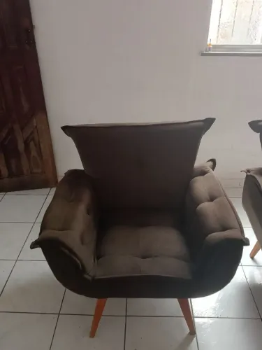 Vendo 2 poltronas 
