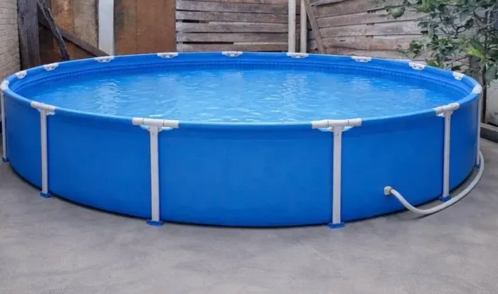 Vendo piscina bestway 5 mil litros só com 4 meses de uso