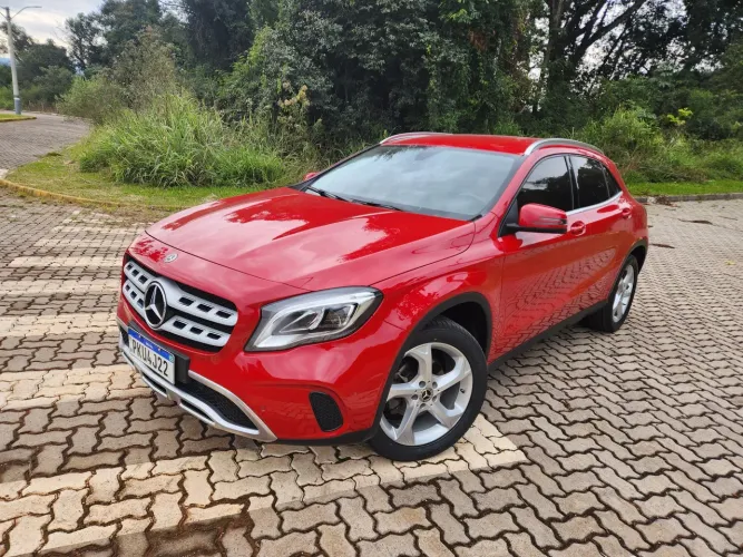 Mercedes-Benz GLA 200 Adv. 1.6/1.6 TB 16V Flex Aut. 2018