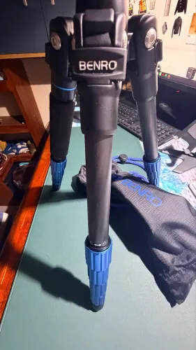 Tripé Benro Fibra de Carbono 