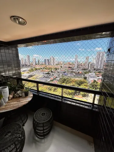 Apartamento andar alto , super ventilado.