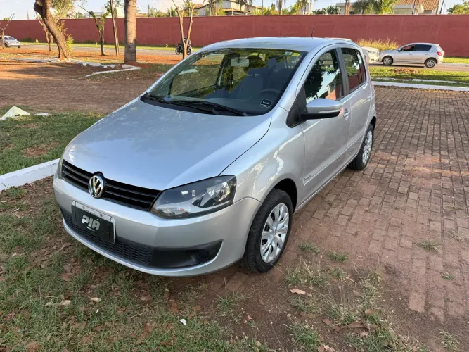 Volkswagen Fox 1.6 MI Total Flex 8V 5P 2012