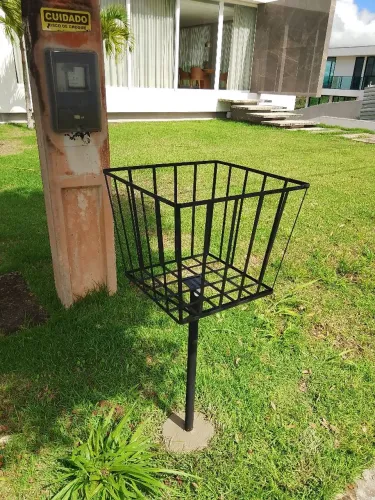 Lixeira reforçada 