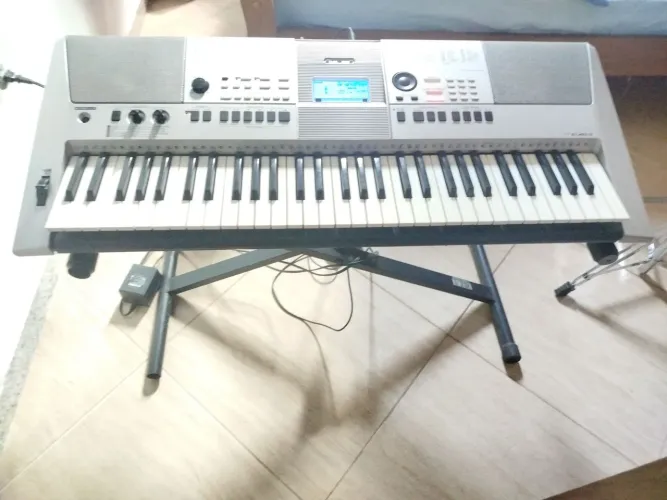 Teclado Yamaha para E413