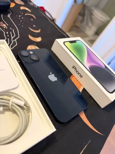 IPhone 14 256GB preto