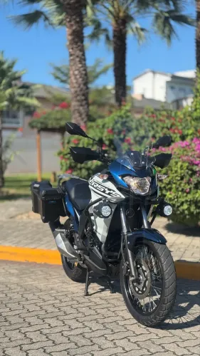 VERSYS 300 TOURE 2025