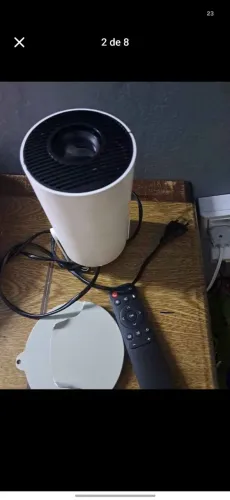 Vendo projetor está com uma mancha preta e vai com o suporte