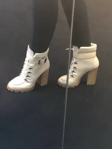 Coturno Schutz - Tamanho 38