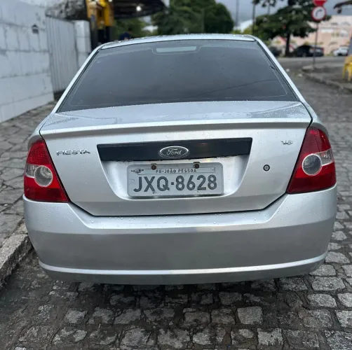 Ford Fiesta Sed. 1.6 8V Flex 4P 2006
