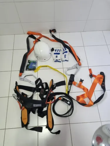 Vendo kit para trabalho em altura 