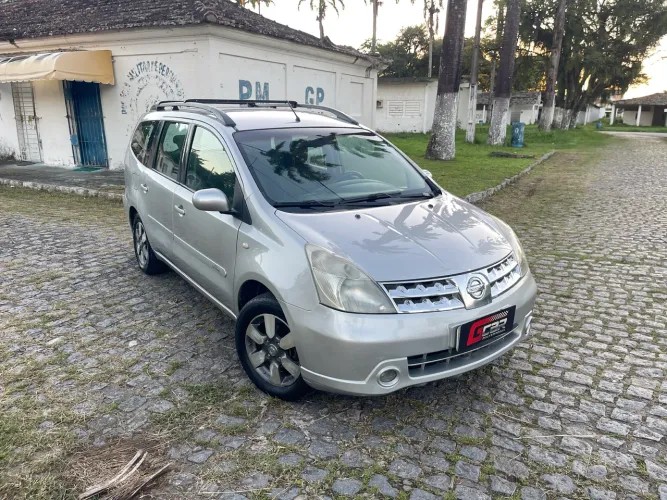 Nissan Livina Grand S 1.8 16V Flex Fuel Mec. 2012