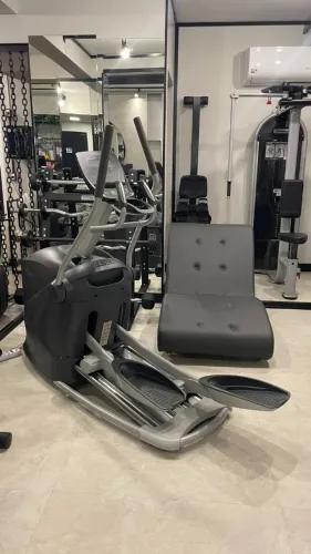 M- ELÍPTICO, EQUIPAMENTO PARA ERGOMETRIA E MUSCULAÇÃO. PARCELAMENTO. PREÇO DE OPORTUNIDADE