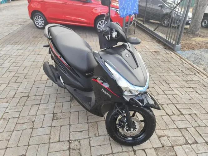 YAMAHA FLUO 125 2026
