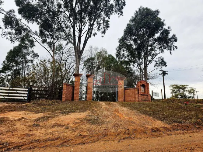 Sítio com 3 dormitórios à venda, 24800 m² por R$ 1.450.000,00 - Área Rural de Charqueada -