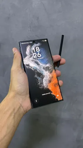Samsung Galaxy S22 Ultra + Caneta