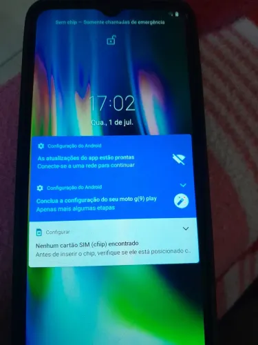 Vendo Moto G9 Play com carregador e capa
