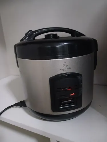 Panela de arroz elétrica