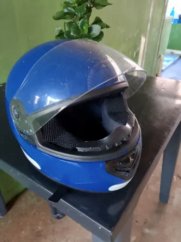 Vende-se capacete