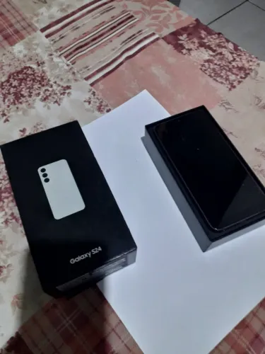Samsung Galaxy S24 256GB Preto Funcionando com Tela Quebrada
