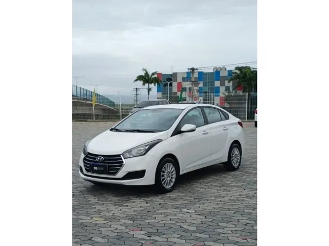 Hyundai HB20S Comfort Plus 1.0 Flex 12V Mec. 2019