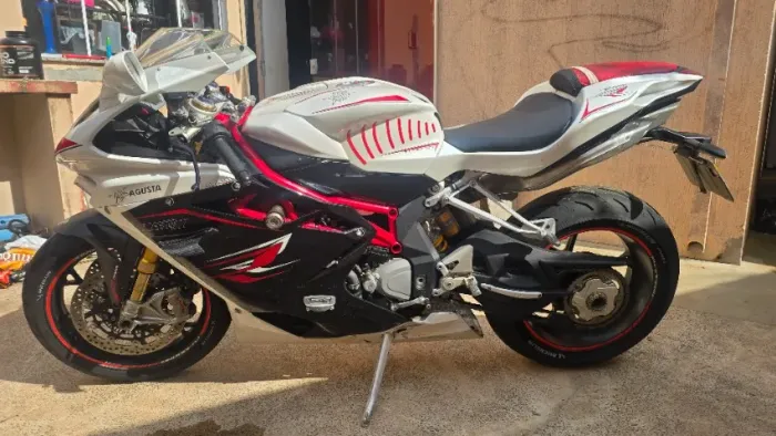 MV Agusta F4RR