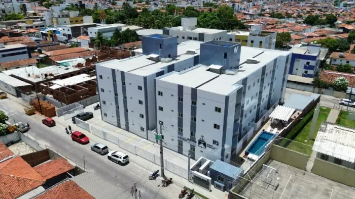 Apartamento no Ernesto Geisel com 2 quartos sendo 1 suíte.