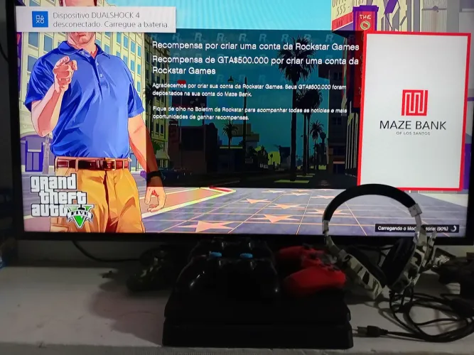 Vendo Playstation 4 slim 1tera de memória 