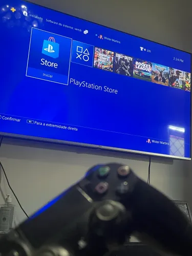 Vendo Ps4 2 controles originais