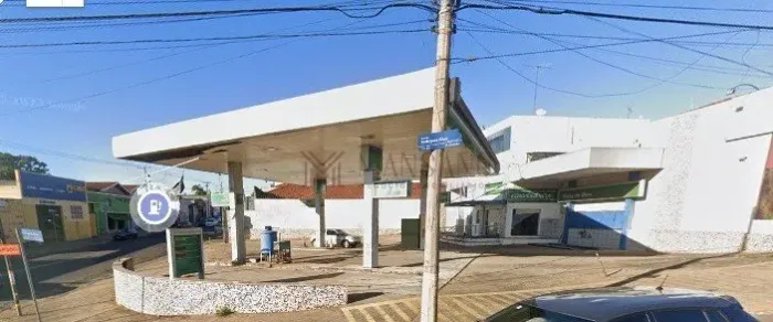 Posto de combustível à venda na Av. Rodrigues Alves, Bauru