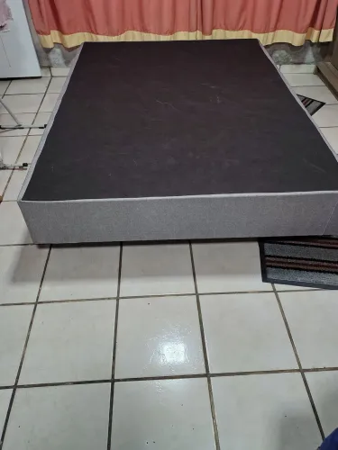Cama box com colchão 