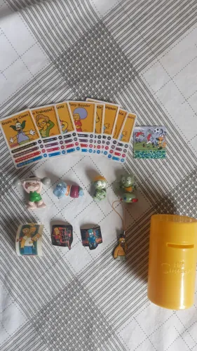 Lote de Brindes Anos 90 e 00
