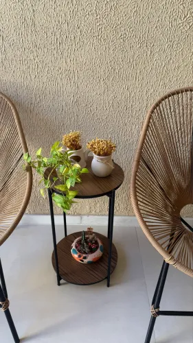 Kit de Varanda com 2 Poltronas e Mesa Lateral - Excelente Estado