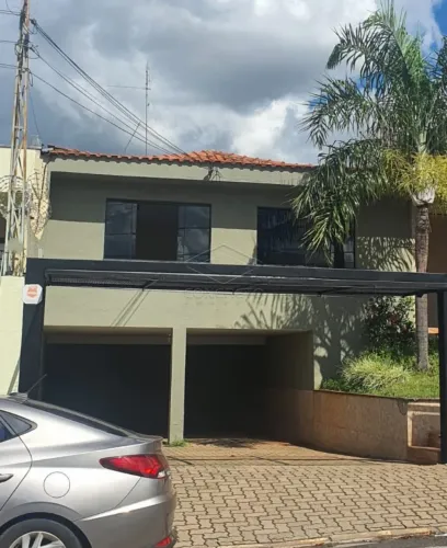EXCELENTE RESIDÊNCIA AMPLA DE 4 DORMITÓRIOS EM BAURU/SP